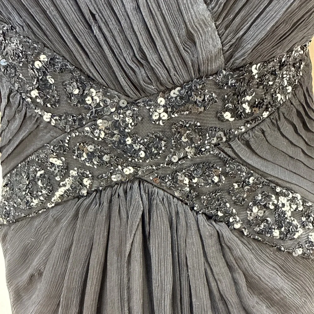 Tadashi Collection Long Evening Gown‎ Size 10 Black Silk Chiffon Beaded V-Neck